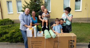 Nowożeńcy pomogli choremu dziecku