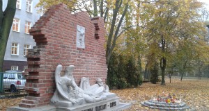 Pomnik powstańców warszawskich odsłonięty