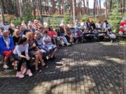 Dzieci z Ukrainy dziękują pracownikom słupskiego szpitala