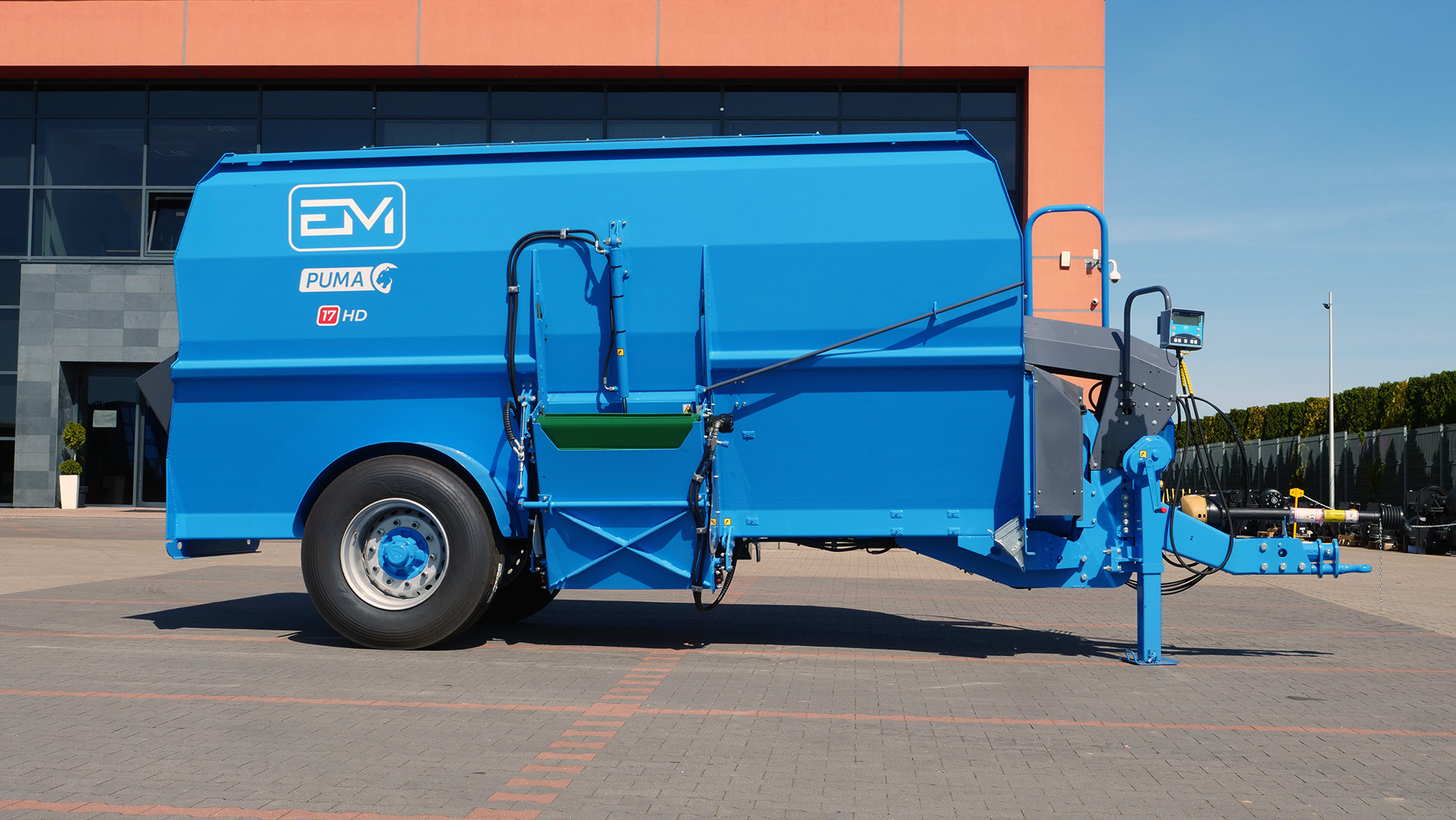 Euromilk zaprezentuje efektywne rozwiązania podczas Agro Show 2025 w Bednarach - EM Puma - wóz paszowy