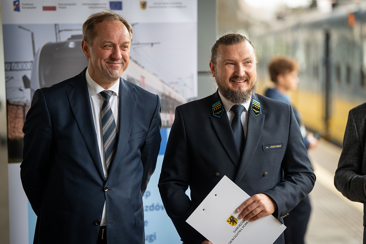Nowoczesne pociągi aglomeracyjne, typu 58WE, już na Pomorzu (Fot: Jacek Sowa / UMWP)