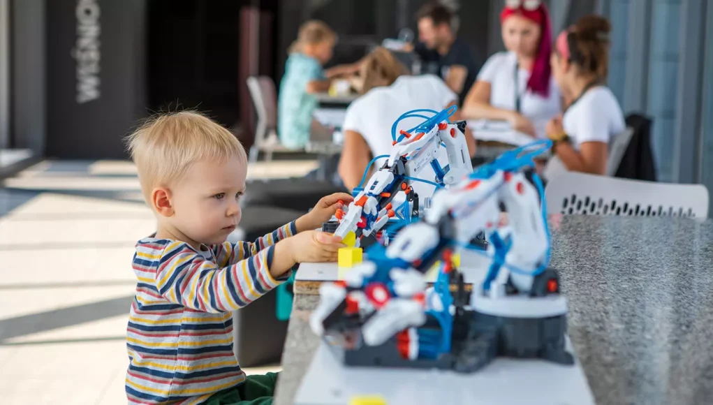 Światowy Dzień Kreatywności i Innowacji w Fab Lab powered by WIŚNIOWSKI