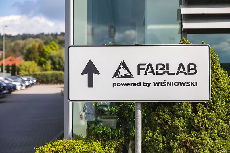 Światowy Dzień Kreatywności i Innowacji w Fab Lab powered by WIŚNIOWSKI