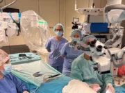 Słupski szpital zrobił 100 operacji przy użyciu robota mikrochirurgicznego