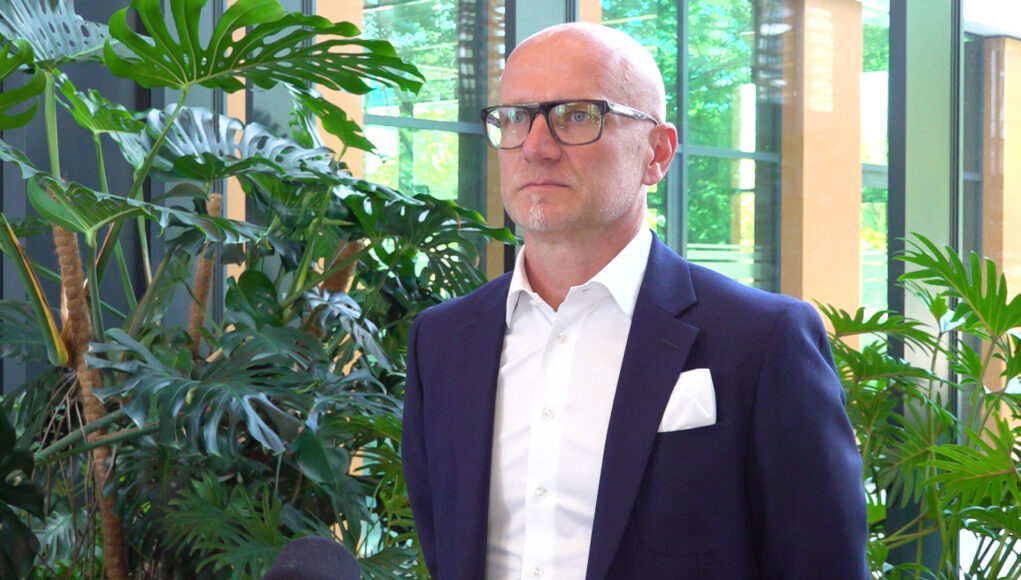 Budownictwo odbija, ale firmy z branży tną inwestycje - Piotr Warmuła - dyrektor Departamentu Sprzedaży Rynku Maszyn i Urządzeń, Agro - EFL
